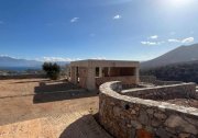 Agios Nikolaos MIT VIDEO: Kreta, Agios Nikolaos: Hochwertige, unfertige Bungalow-Villa mit Gästehäusern, mehreren Pools und herrlicher Haus